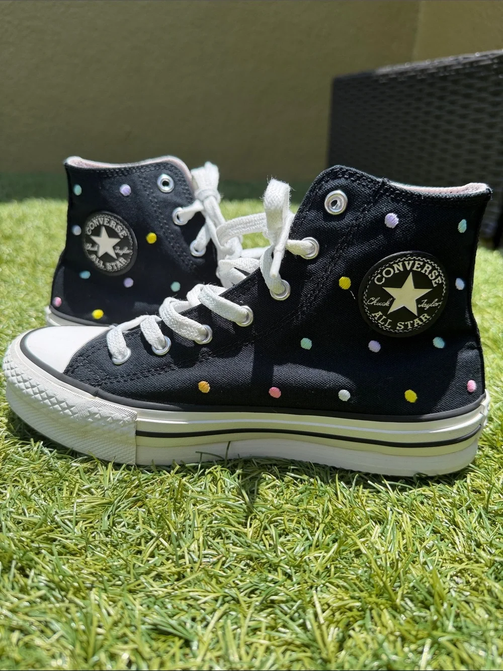 Converse Chuck Taylor AllStar Lift Platform Embroidered Polka Dot HighTop Kids 4